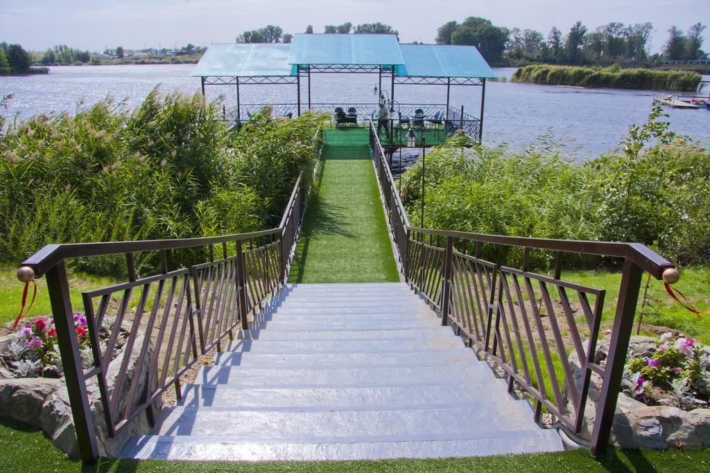Отель Green Land Актобе Экстерьер фото